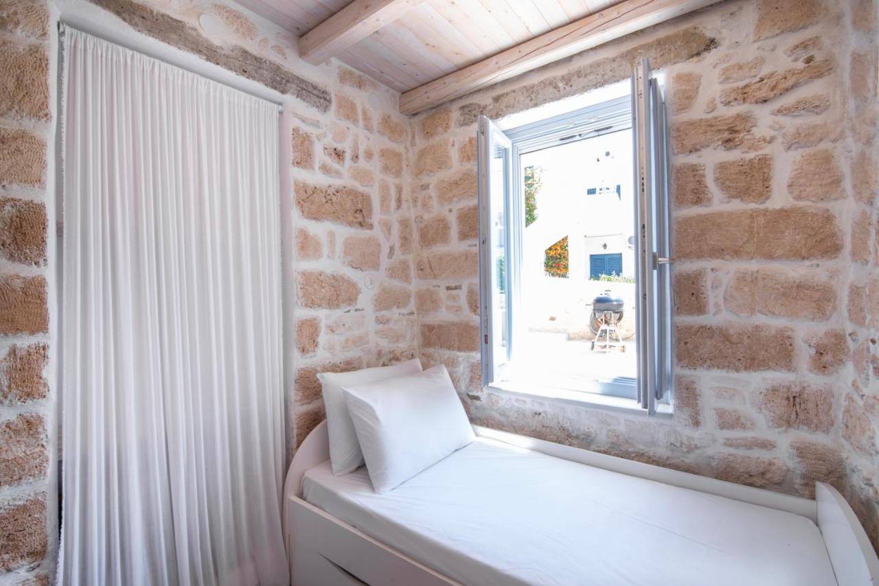 Terra E Sole Spa Suite Aegina Vathí Esterno foto